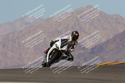 media/Oct-03-2022-Moto Forza (Mon) [[5f077a3730]]/Intermediate Group/Session 4 (Turn 9)/